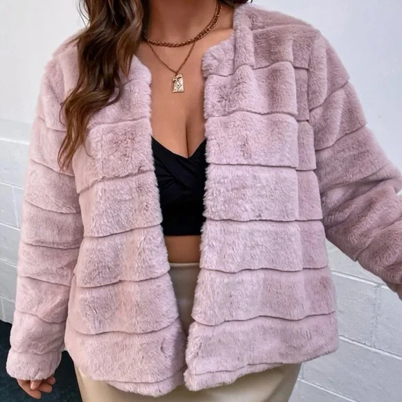 🎉🎉 Pink Faux Fur Jacket 🎀 - Picture 3 of 8
